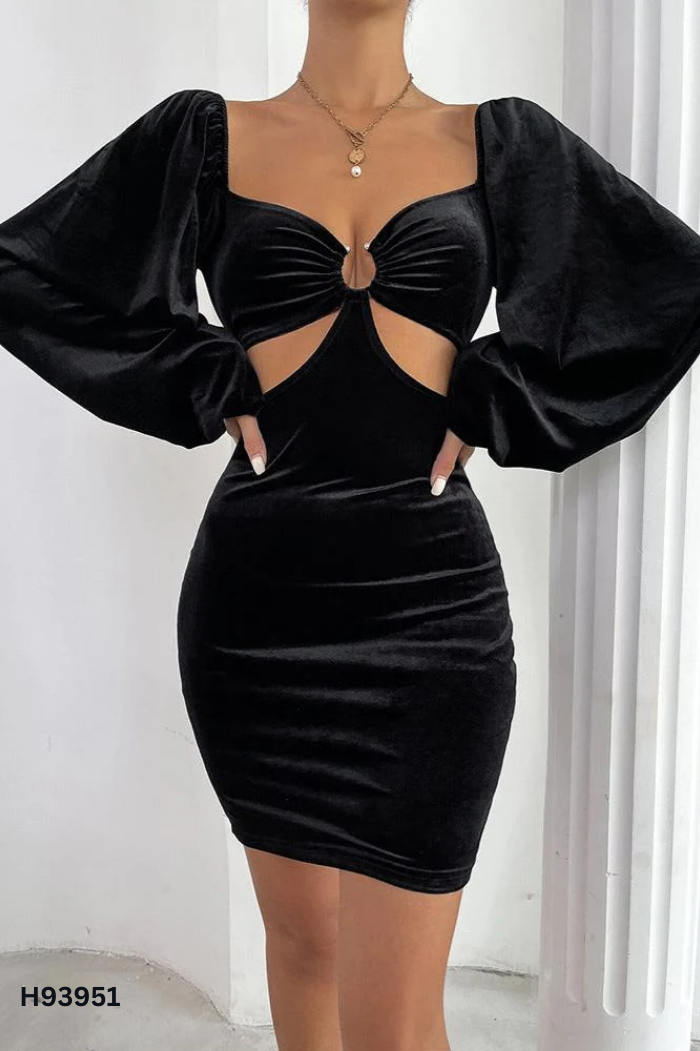 Váy nhung đen cut out