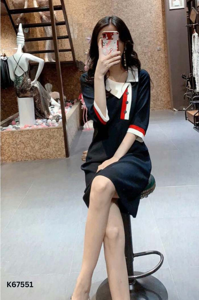 Váy nhỡ đen cổ trắng