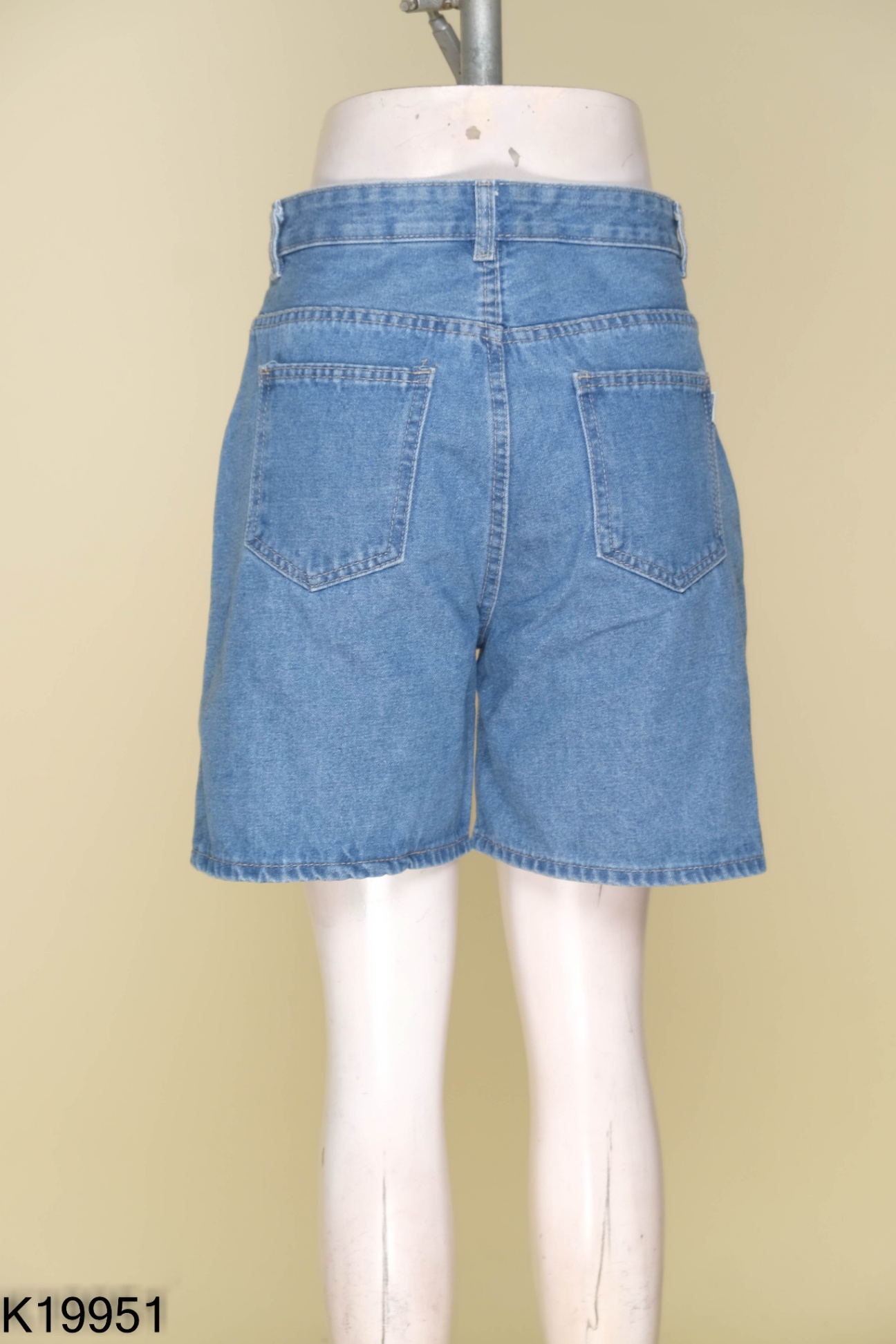 Quần shorts jeans xanh