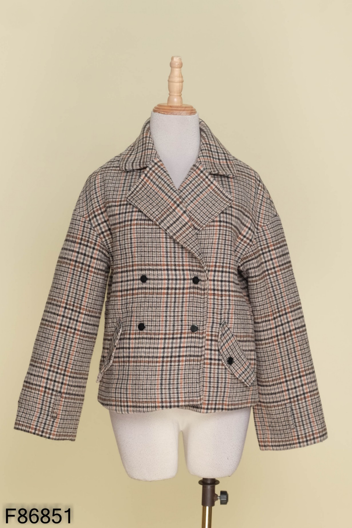 Áo khoác dạ nâu kẻ cổ vest