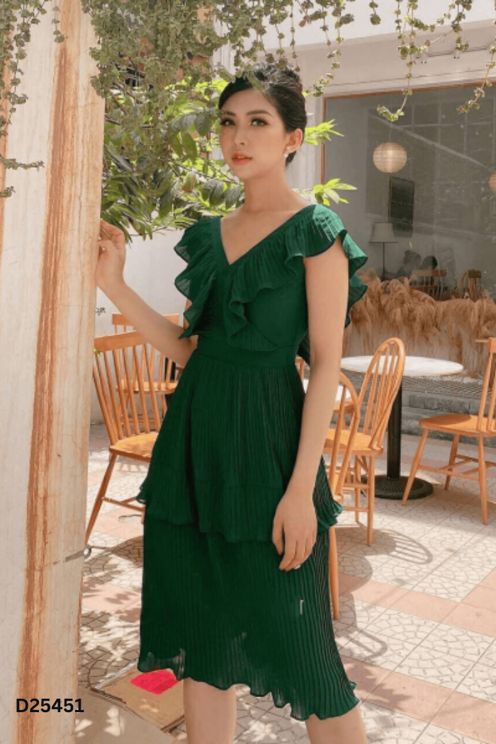 Váy xanh bèo dập ly