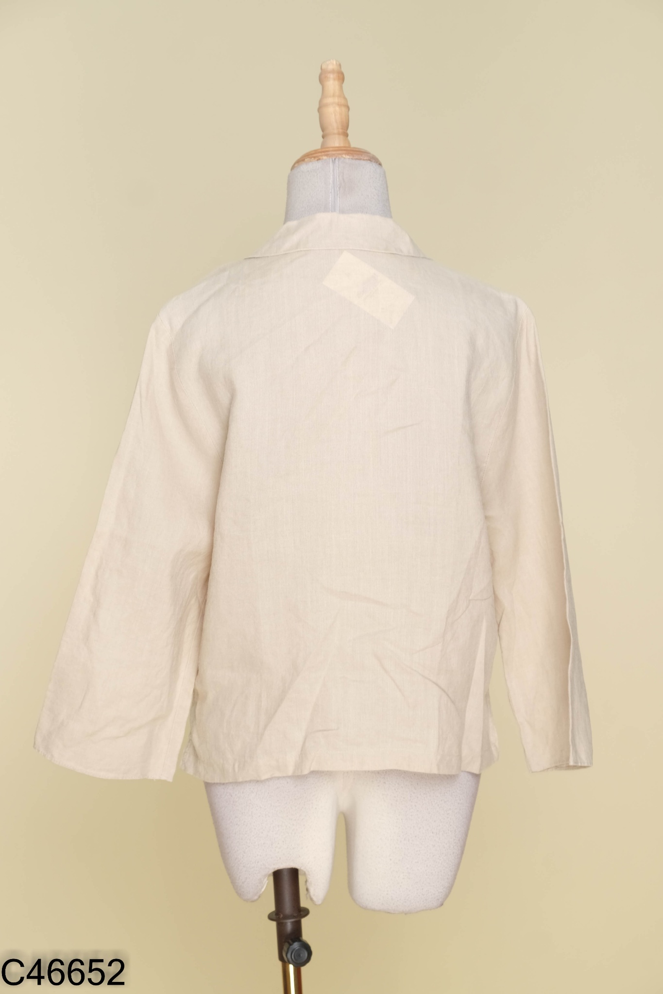 Áo linen be trơn cổ vest