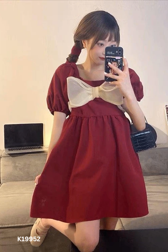 Váy đỏ vèo phối nơ