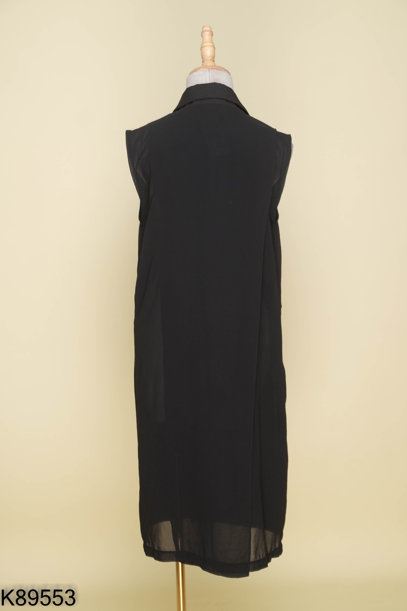 Áo khoác đen cổ vest