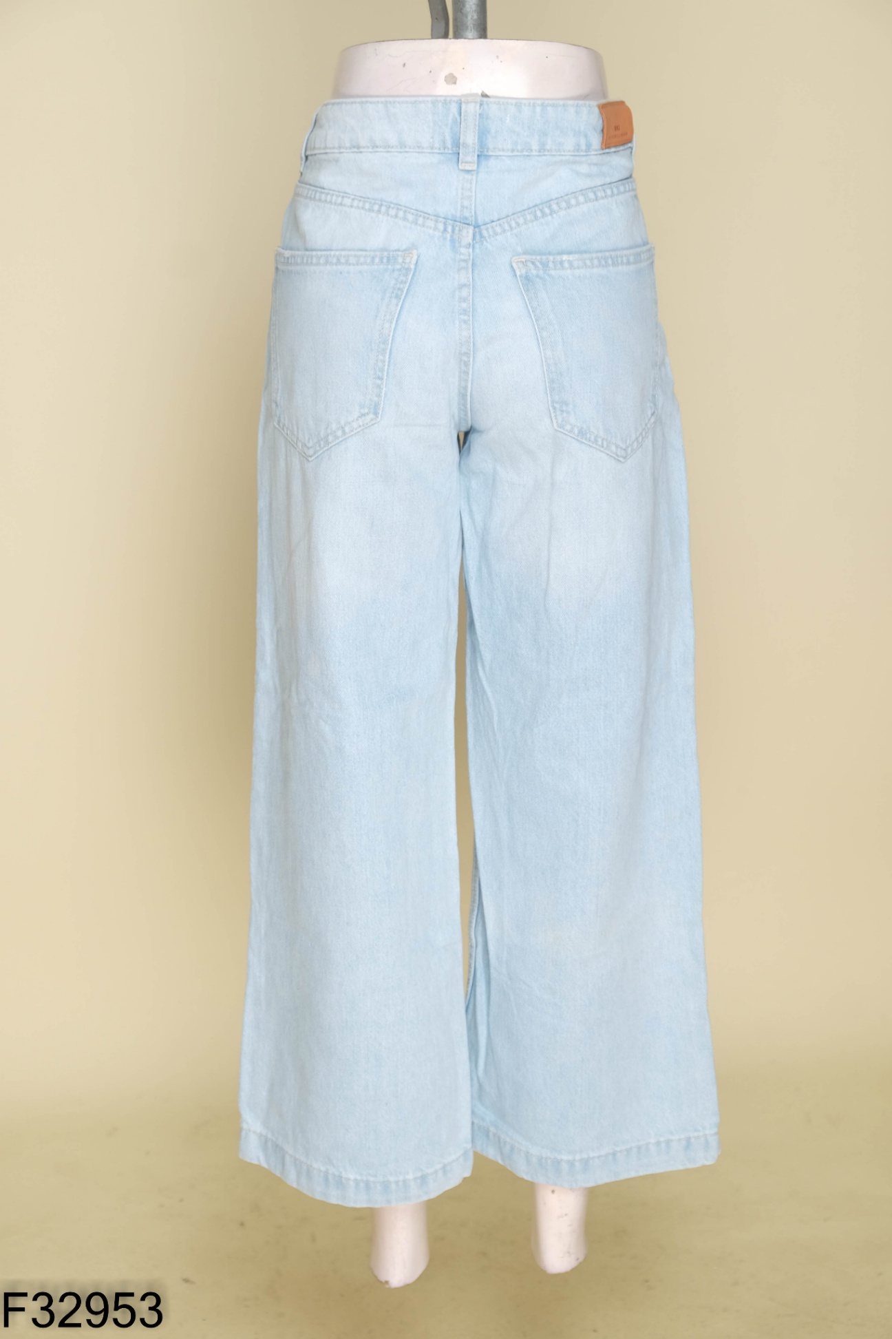 Quần jeans MANGO jeans xanh sáng