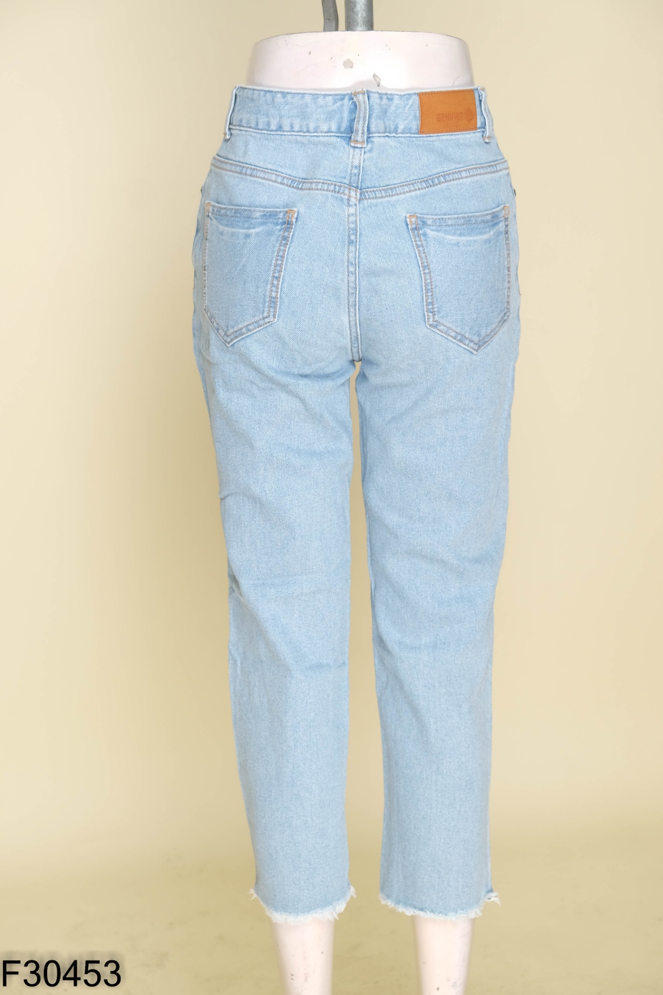 Quần jeans GEN VIET xanh rách