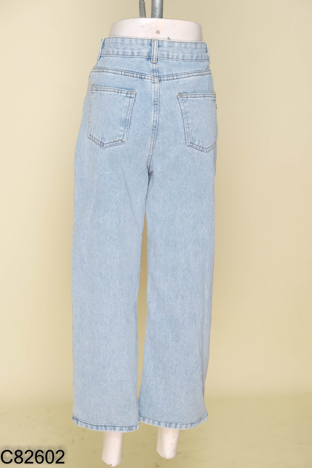 Quần jeans trơn xanh nhạt