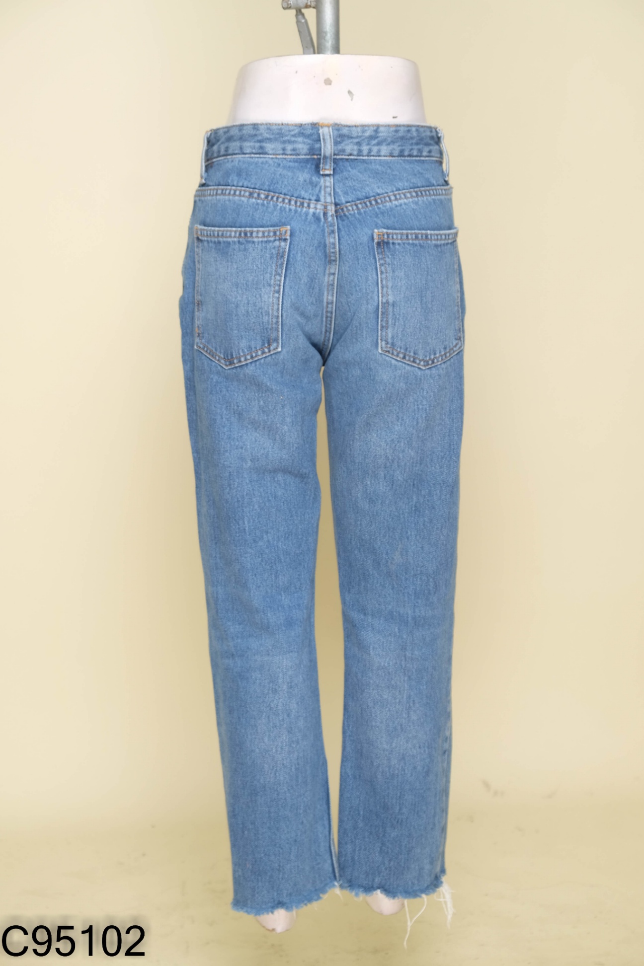 Quần jeans xanh 4 cúc