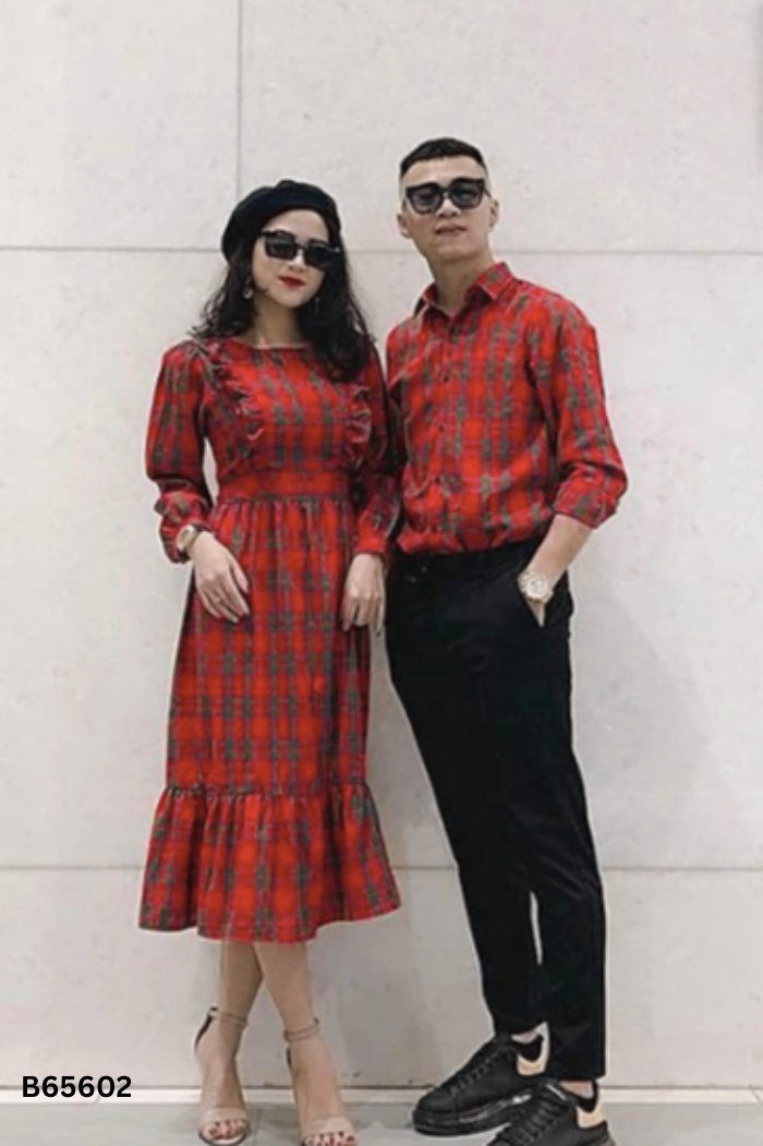 Váy dài SHE'S kẻ đỏ