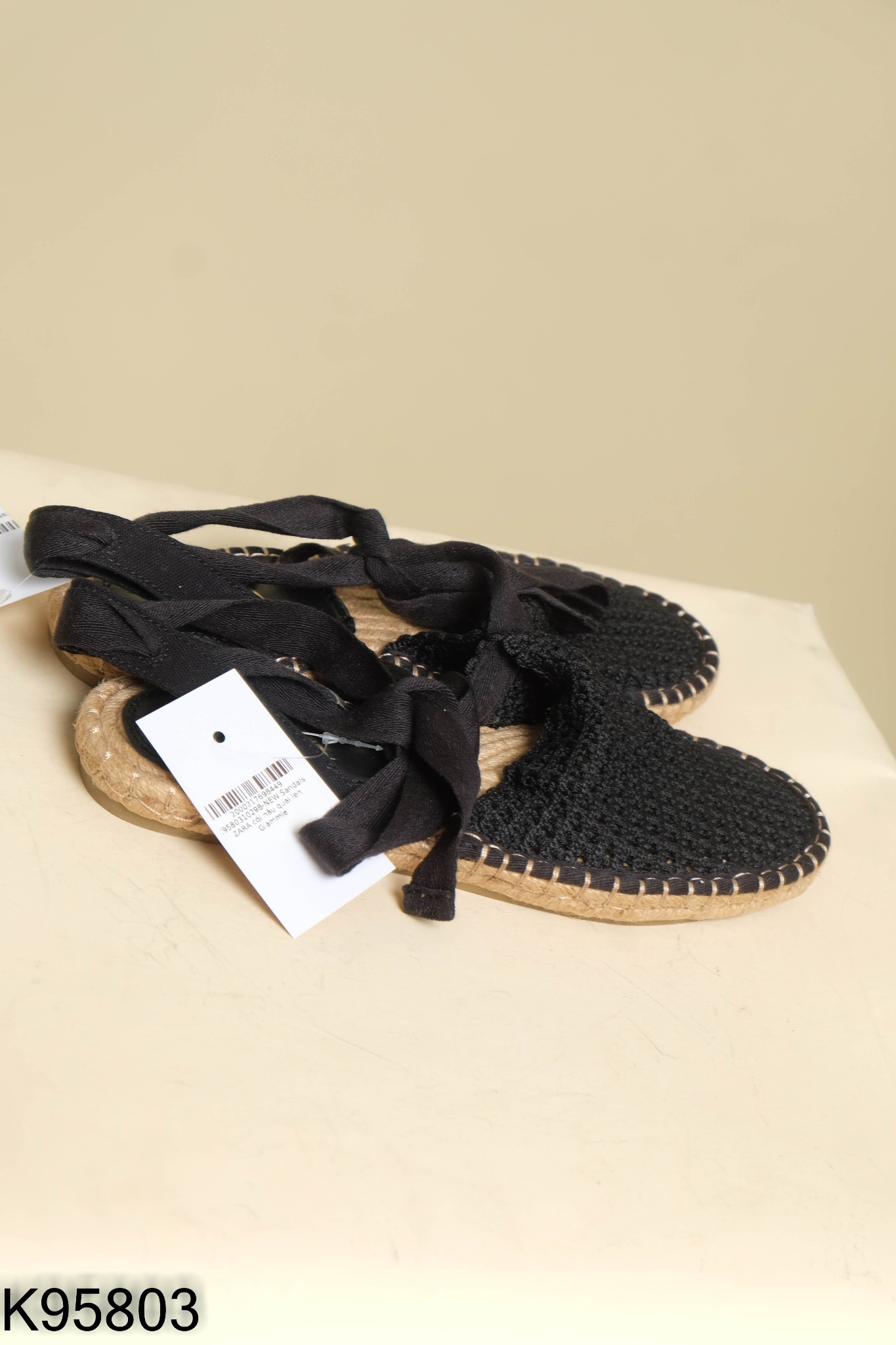 NEW Sandals ZARA cói nâu quai len đen