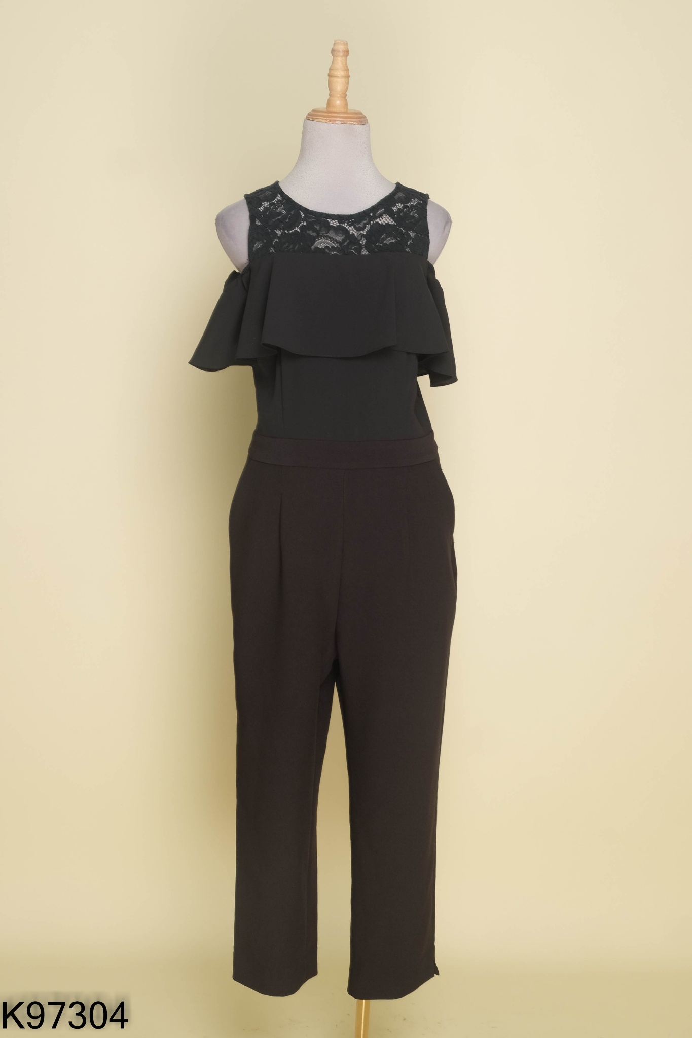 Jumpsuits IVY MODA đen phối ren