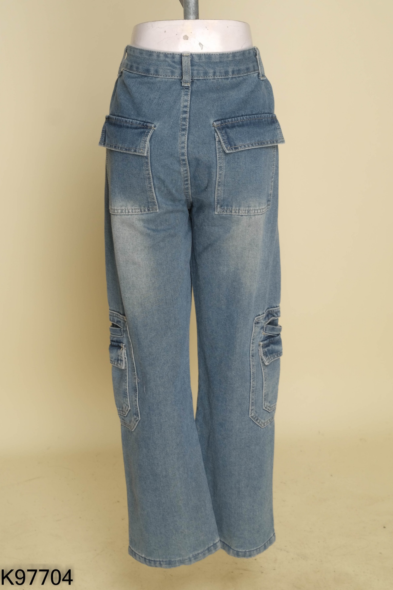 Quần jeans xanh túi hộp