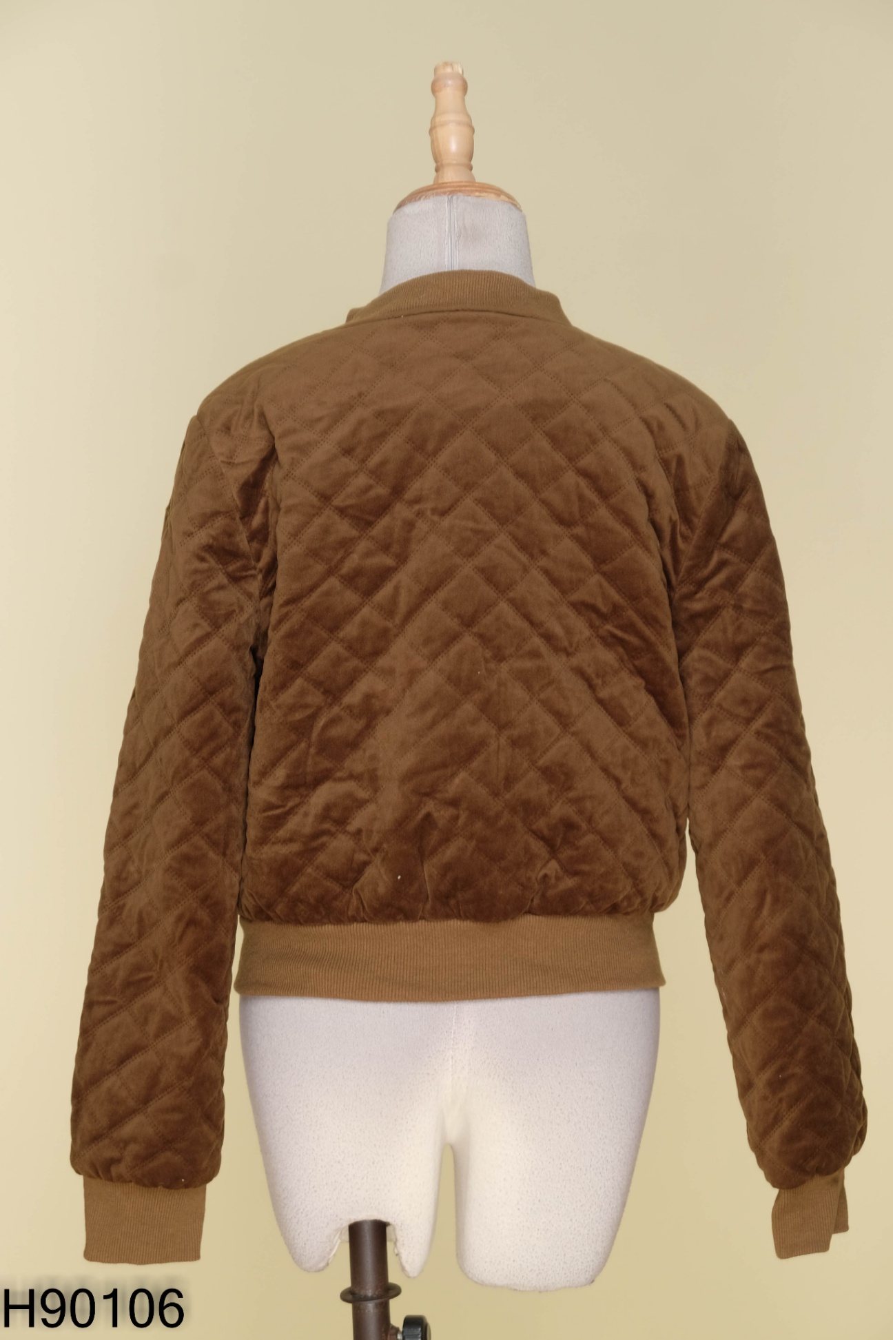 Áo bomber nhung nâu đính đá