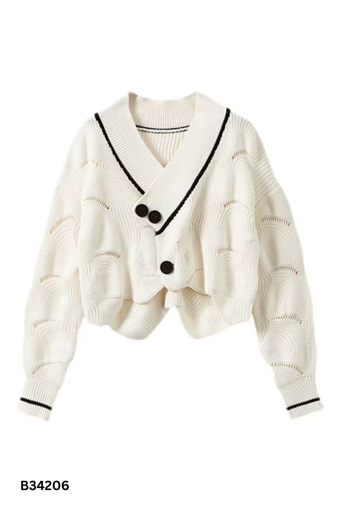 Cardigan len trắng sữa viền đen