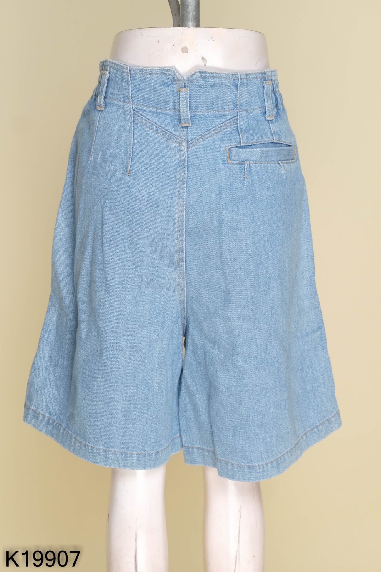 Quần shorts bò xanh cạp cao