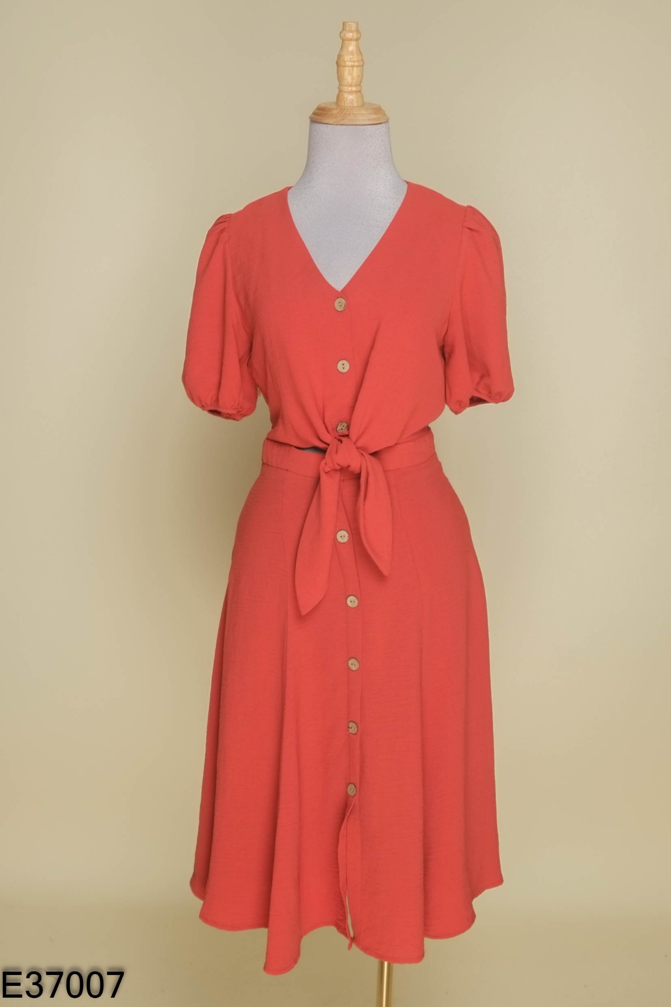 Váy đỏ đất ADOR DRESS cúc gỗ