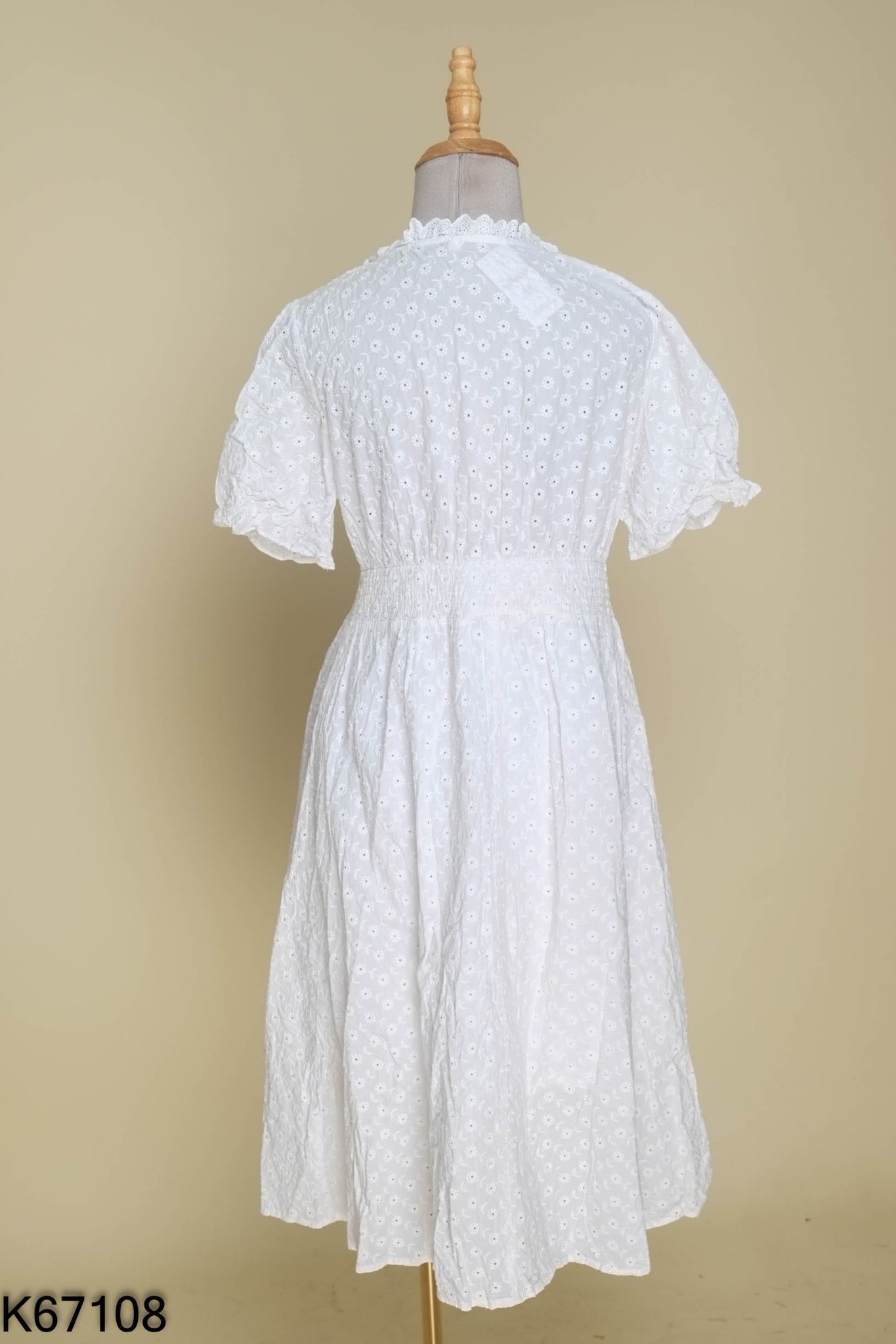 Váy linen trắng eo chun