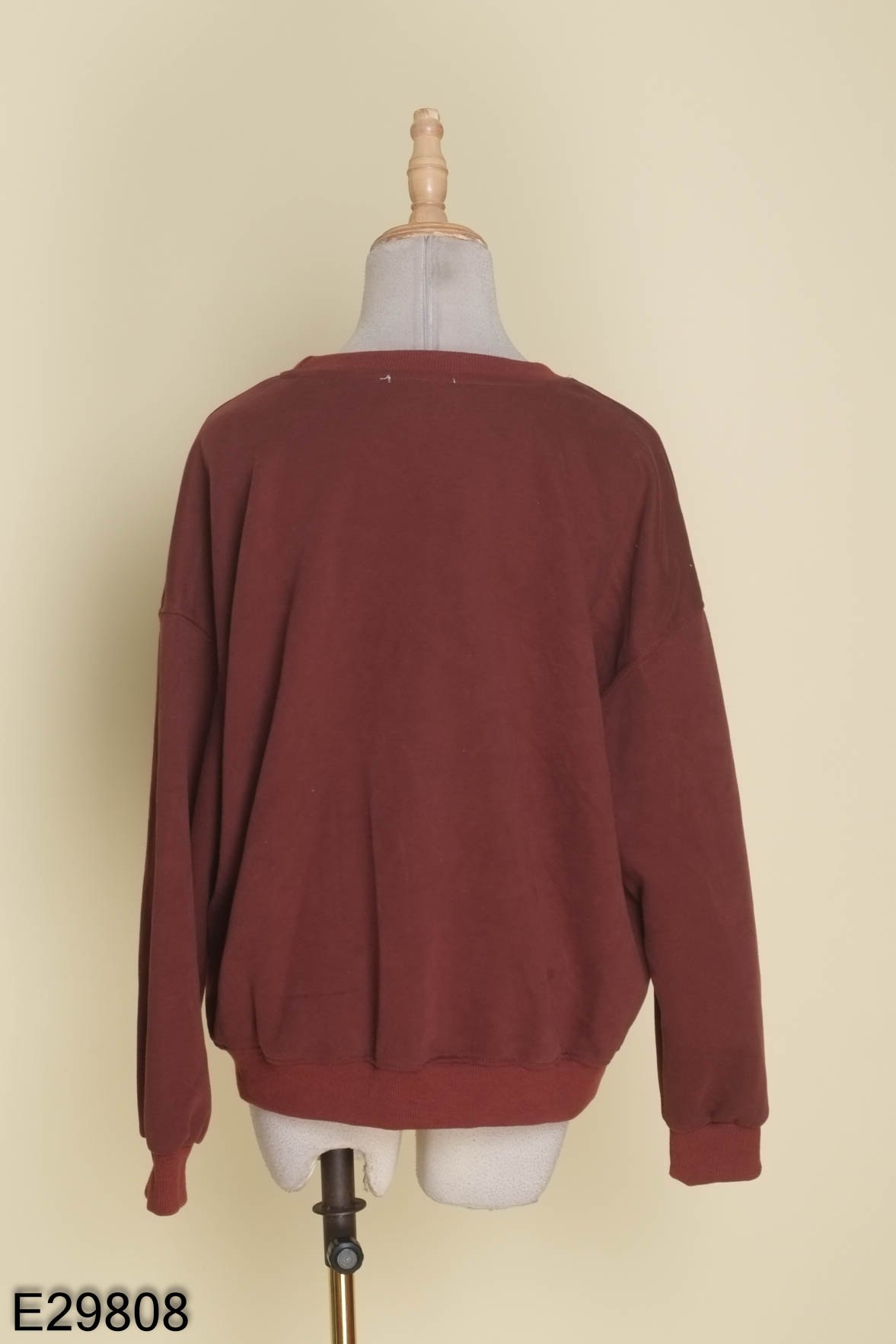 Áo sweater nâu gấu