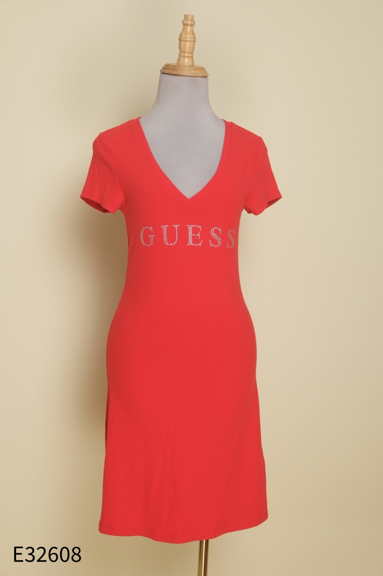 Váy GUESS đỏ đính đá