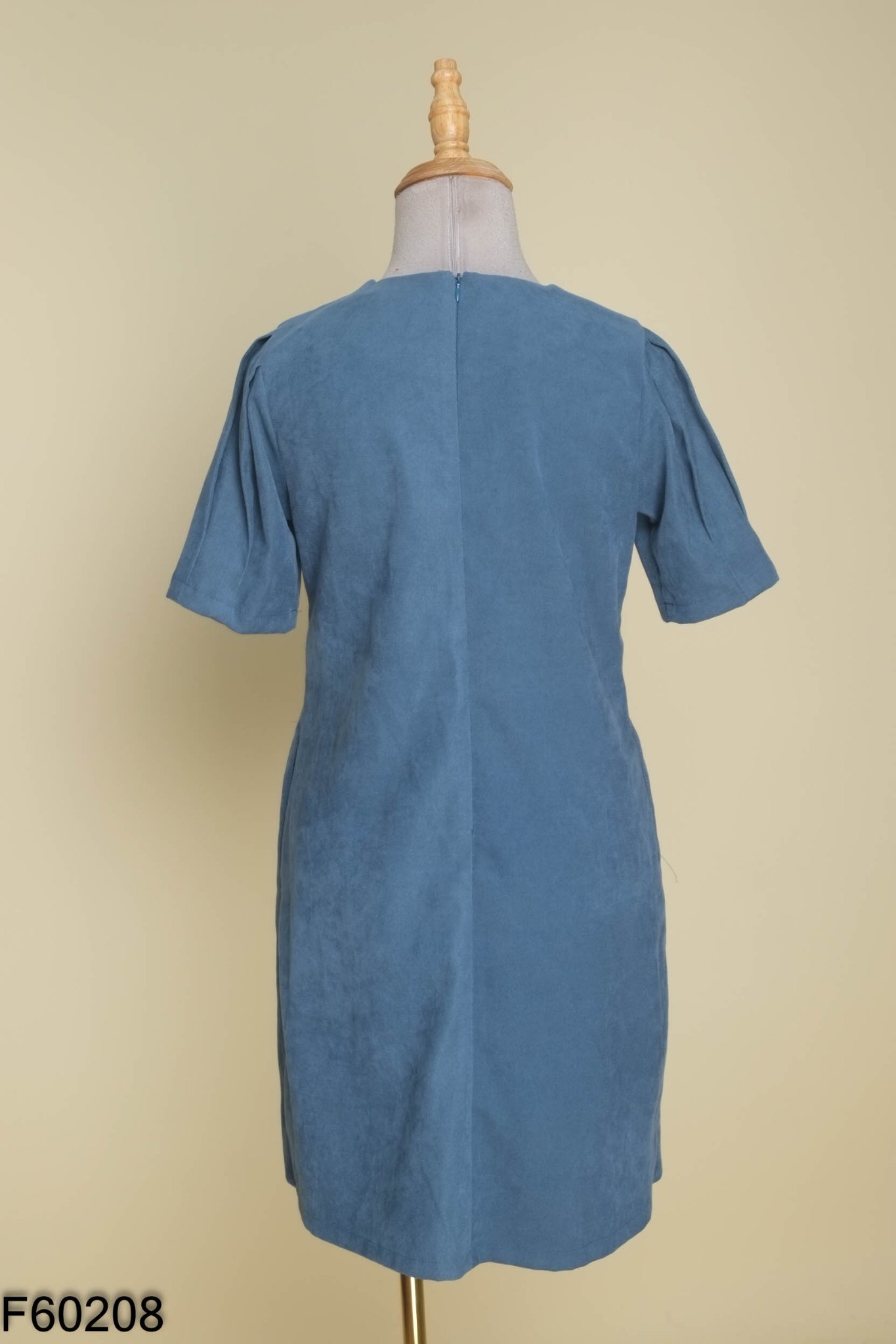 Váy xanh VERO MODA nhung tăm phối cúc 