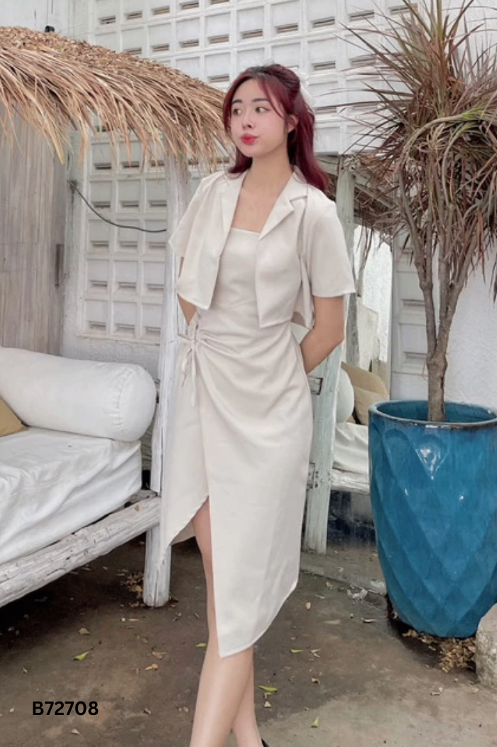 Set váy hai dây nâu sữa+áo khoác