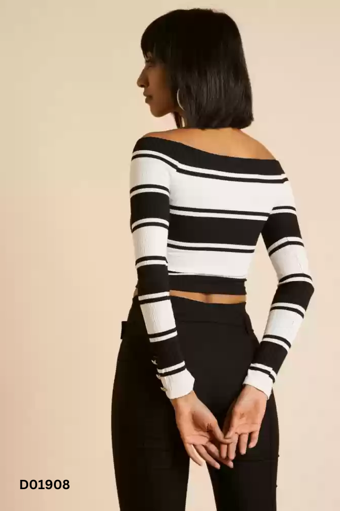 Áo BERSHKA trắng kẻ đen