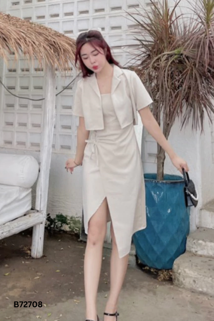 Set váy hai dây nâu sữa+áo khoác