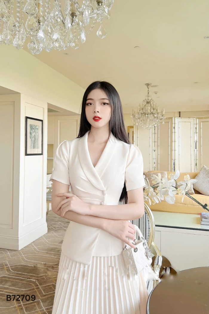 Áo LAMIGO be cổ vest