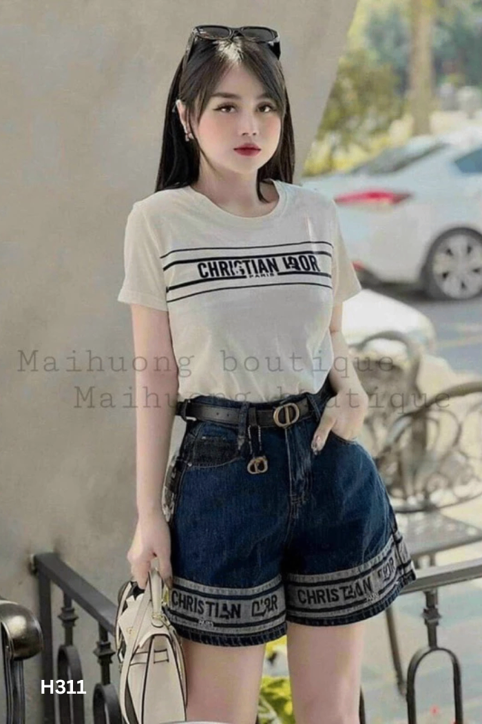 Quần jeans lửng xanh (hỏng khóa)