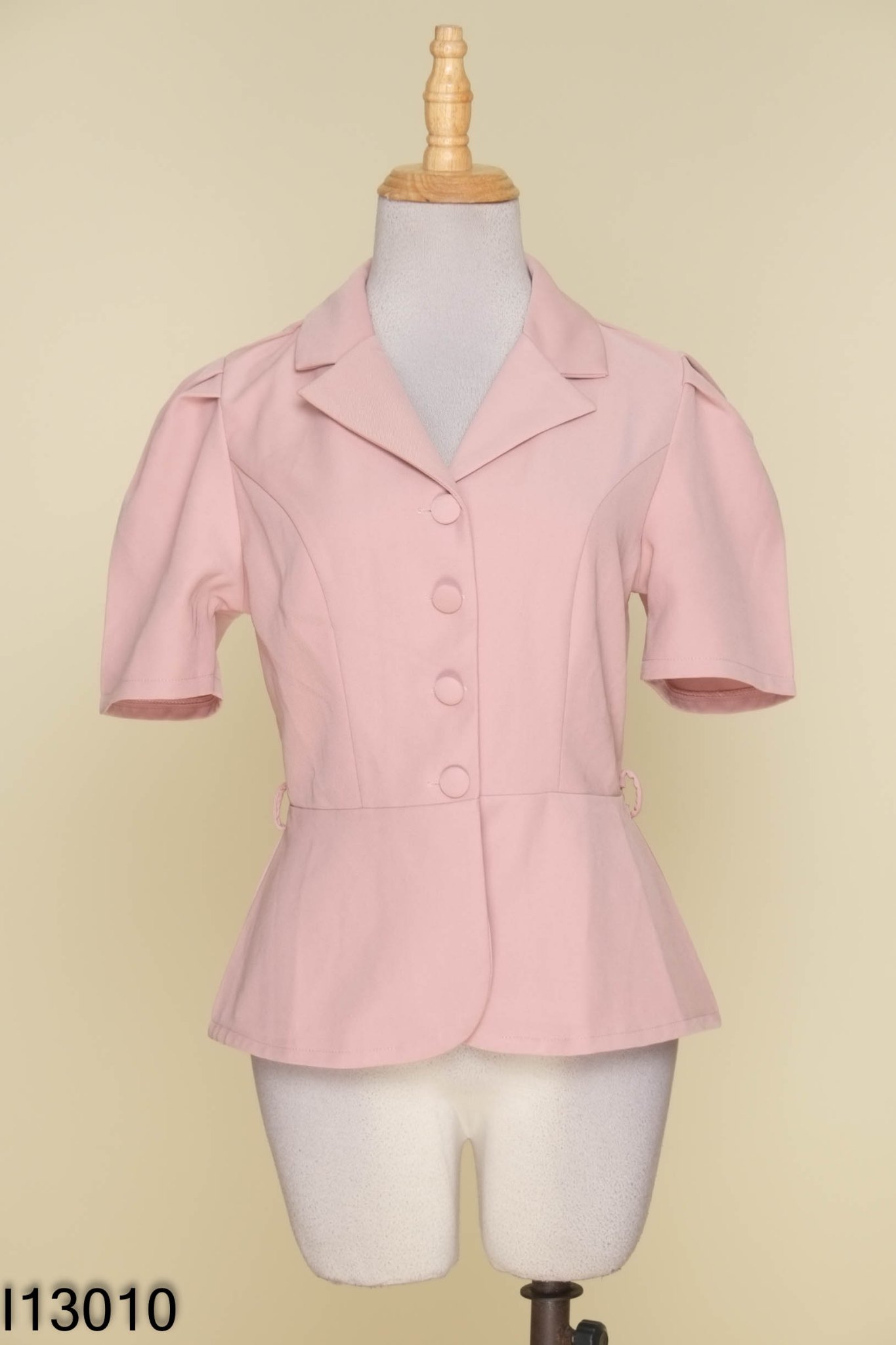 Áo hồng cổ vest