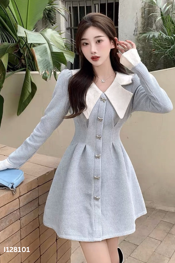 Váy nhung tăm xanh cổ trắng