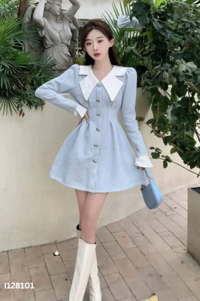 Váy nhung tăm xanh cổ trắng