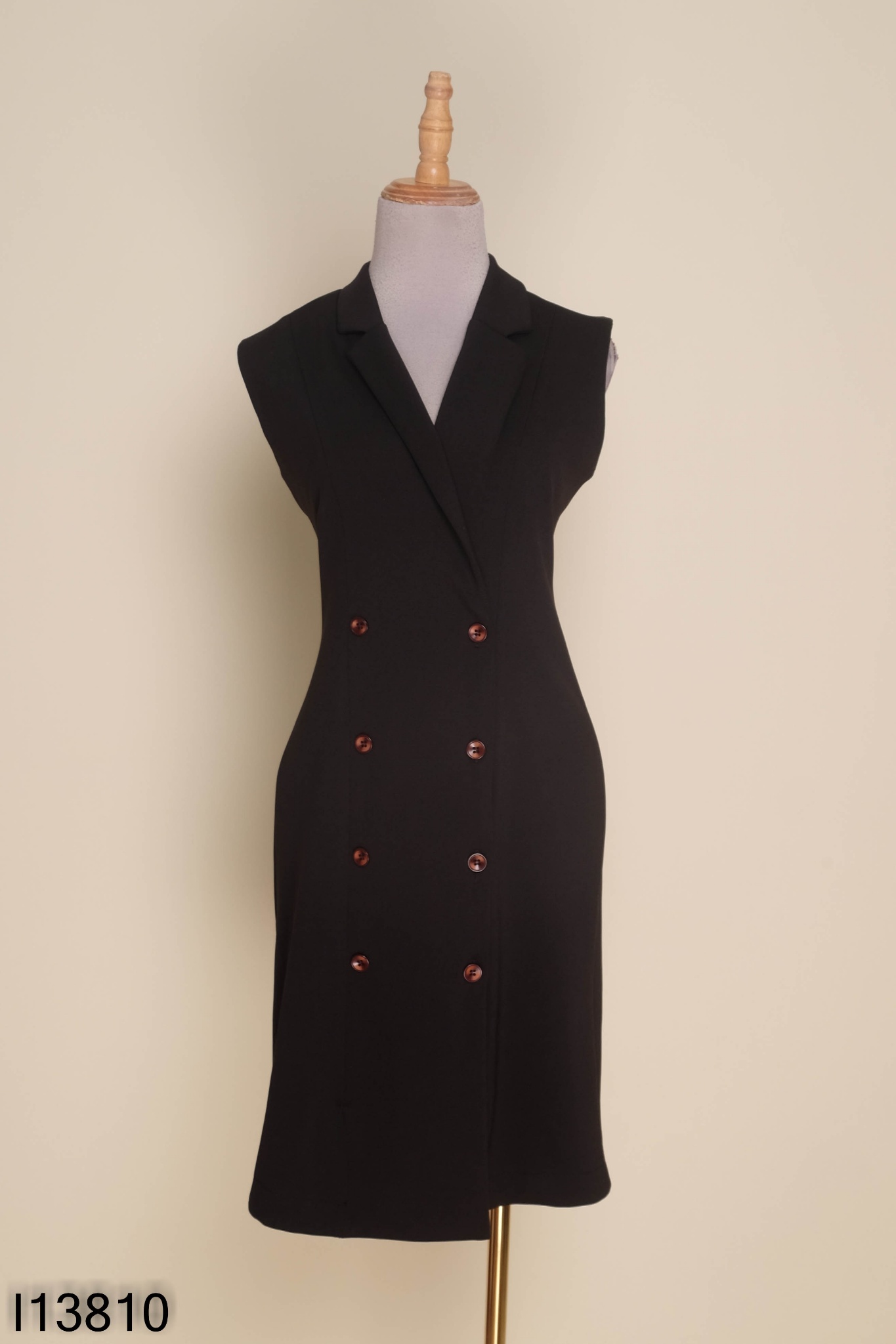 Váy TWENTYFIVE đen cổ vest