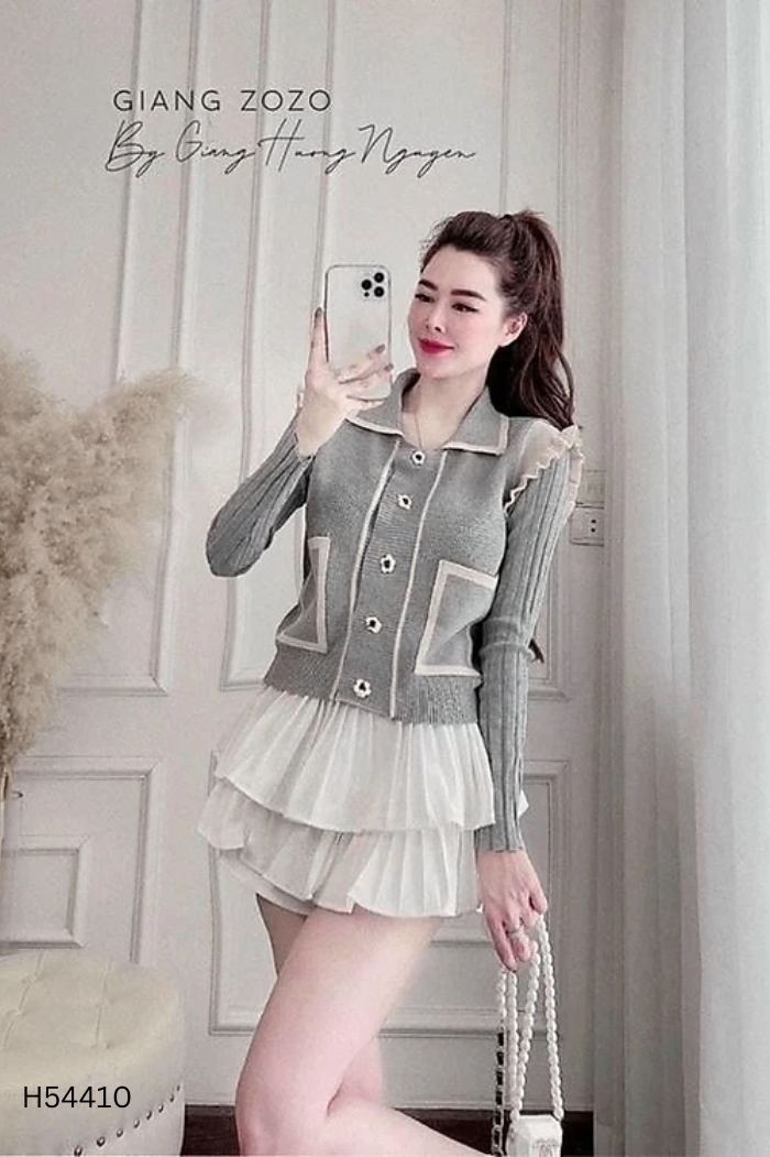 Áo len xám viền trắng