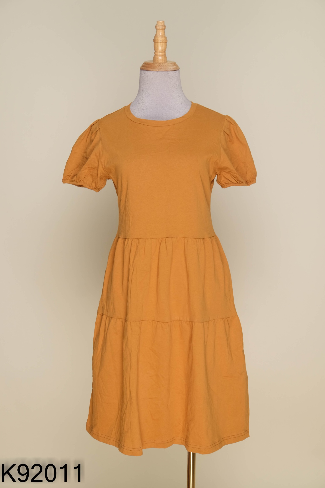 Váy ADORE DRESS vàng trơn