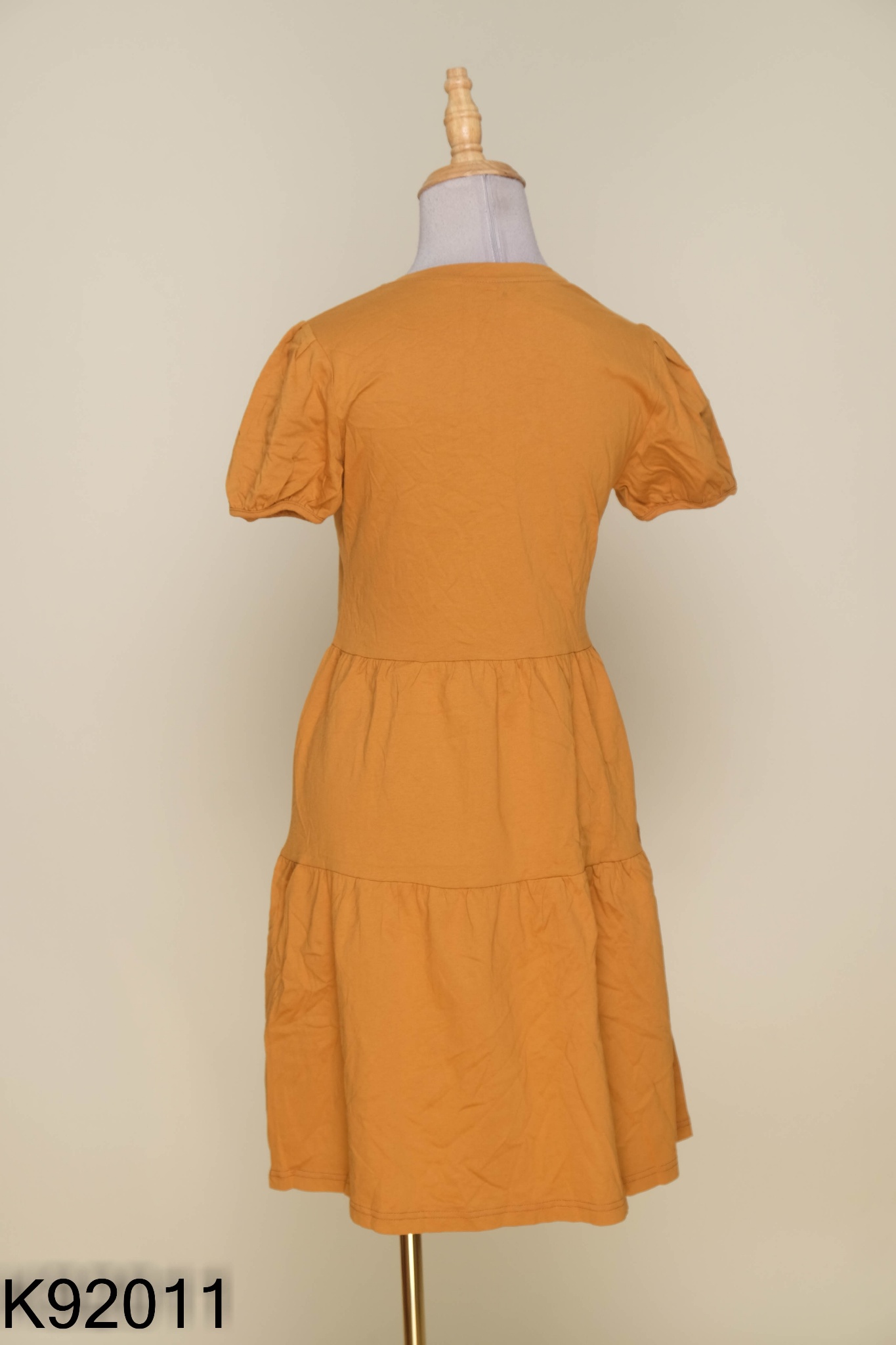 Váy ADORE DRESS vàng trơn