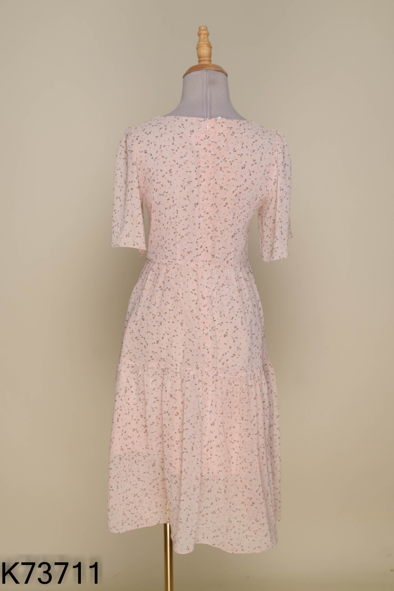 Váy hồng 92 WEAR họa tiết