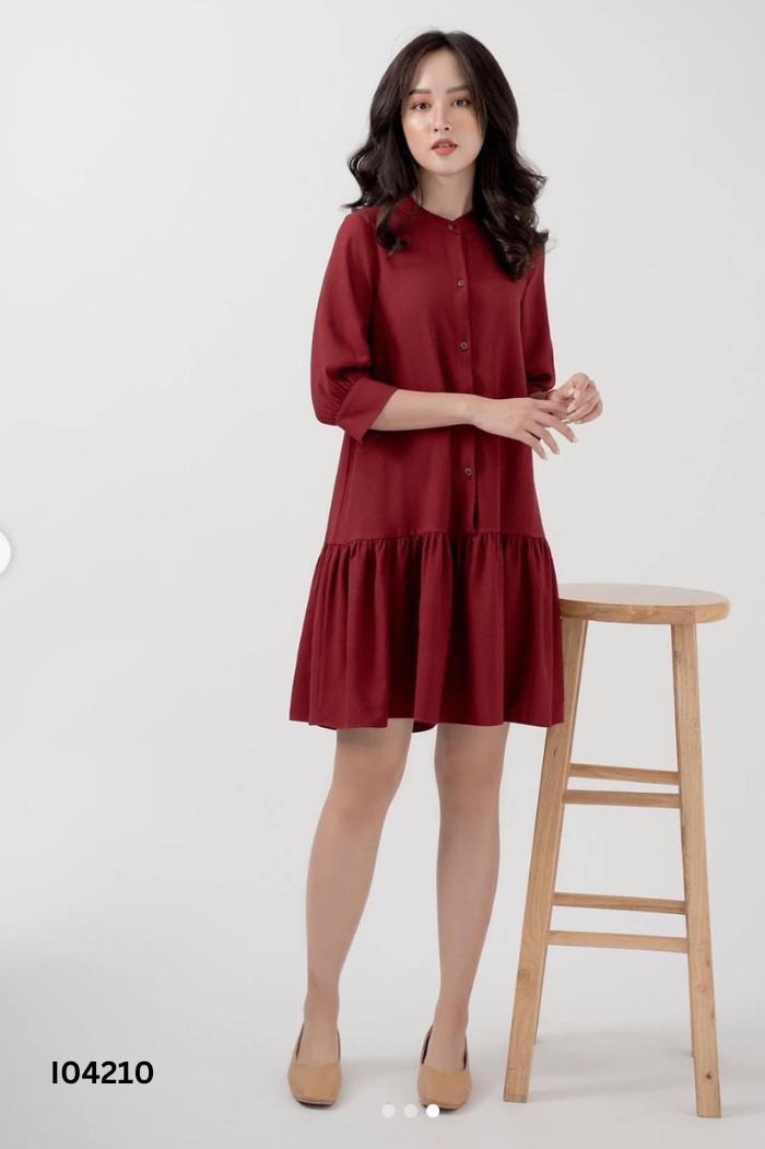 váy đỏ TIIN đuôi cá phối cúc