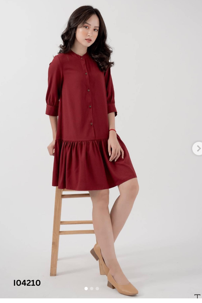 váy đỏ TIIN đuôi cá phối cúc