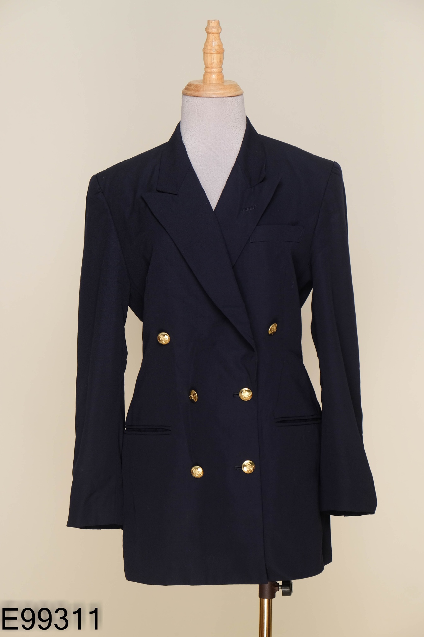 Blazer xanh than phối khuy