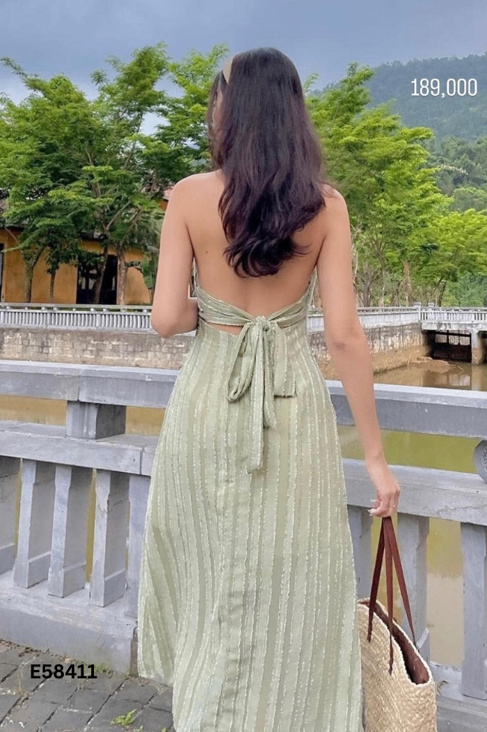 Váy voan xanh bông cổ yếm