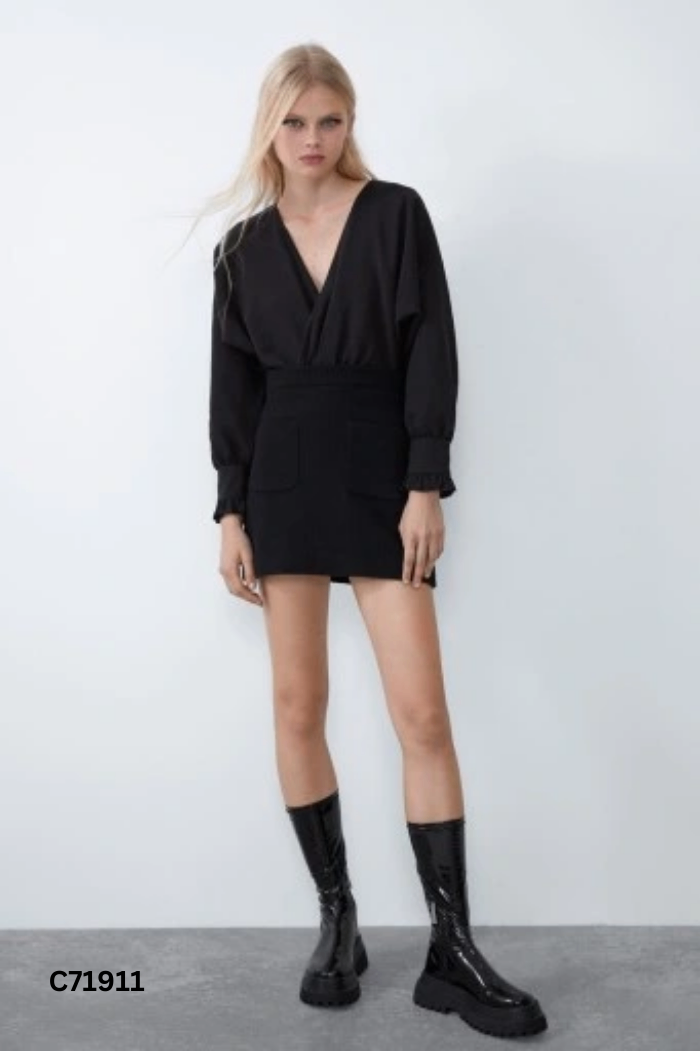 Váy ZARA đen phối dạ