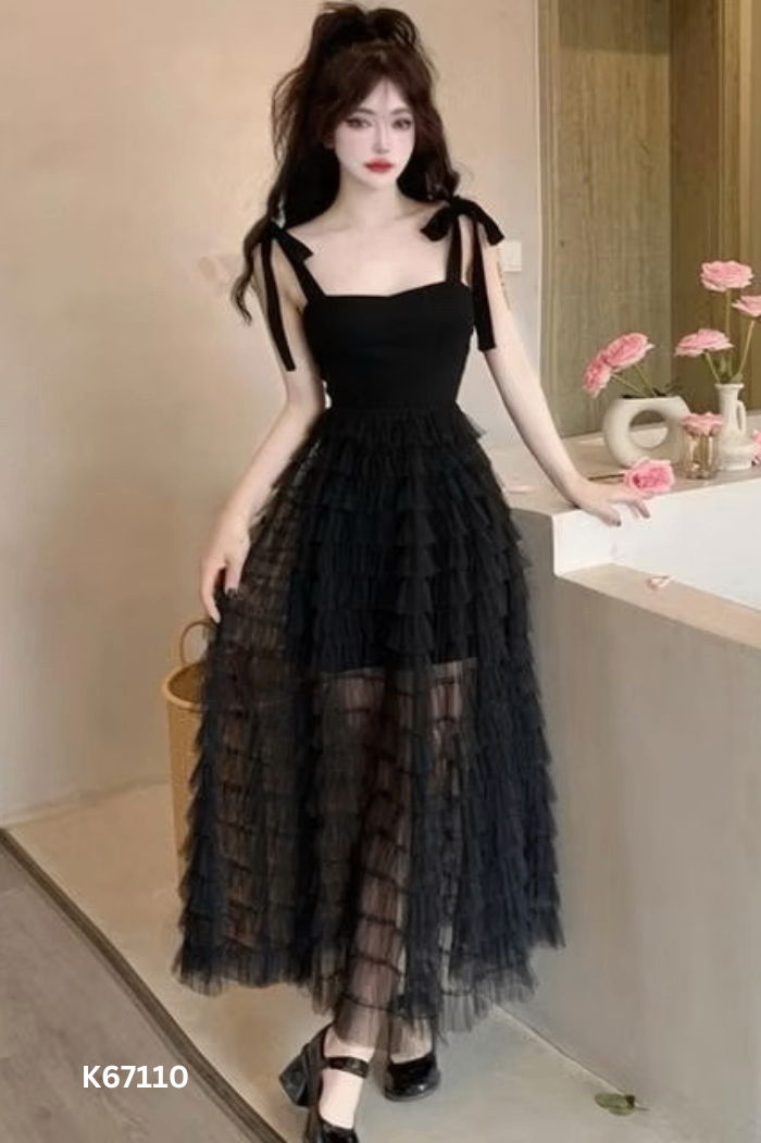 NEWTAG Váy hai dây đen phối lưới bèo tầng