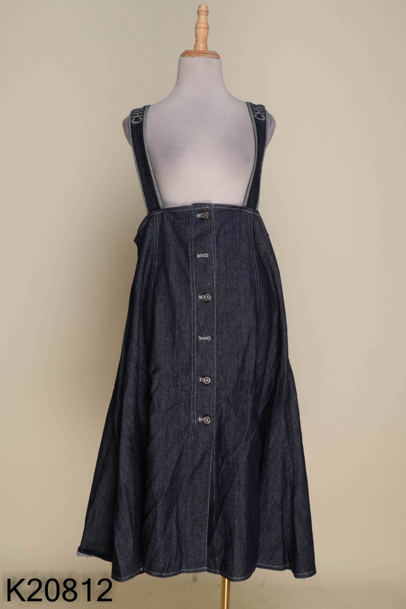 Yếm jeans xanh suông