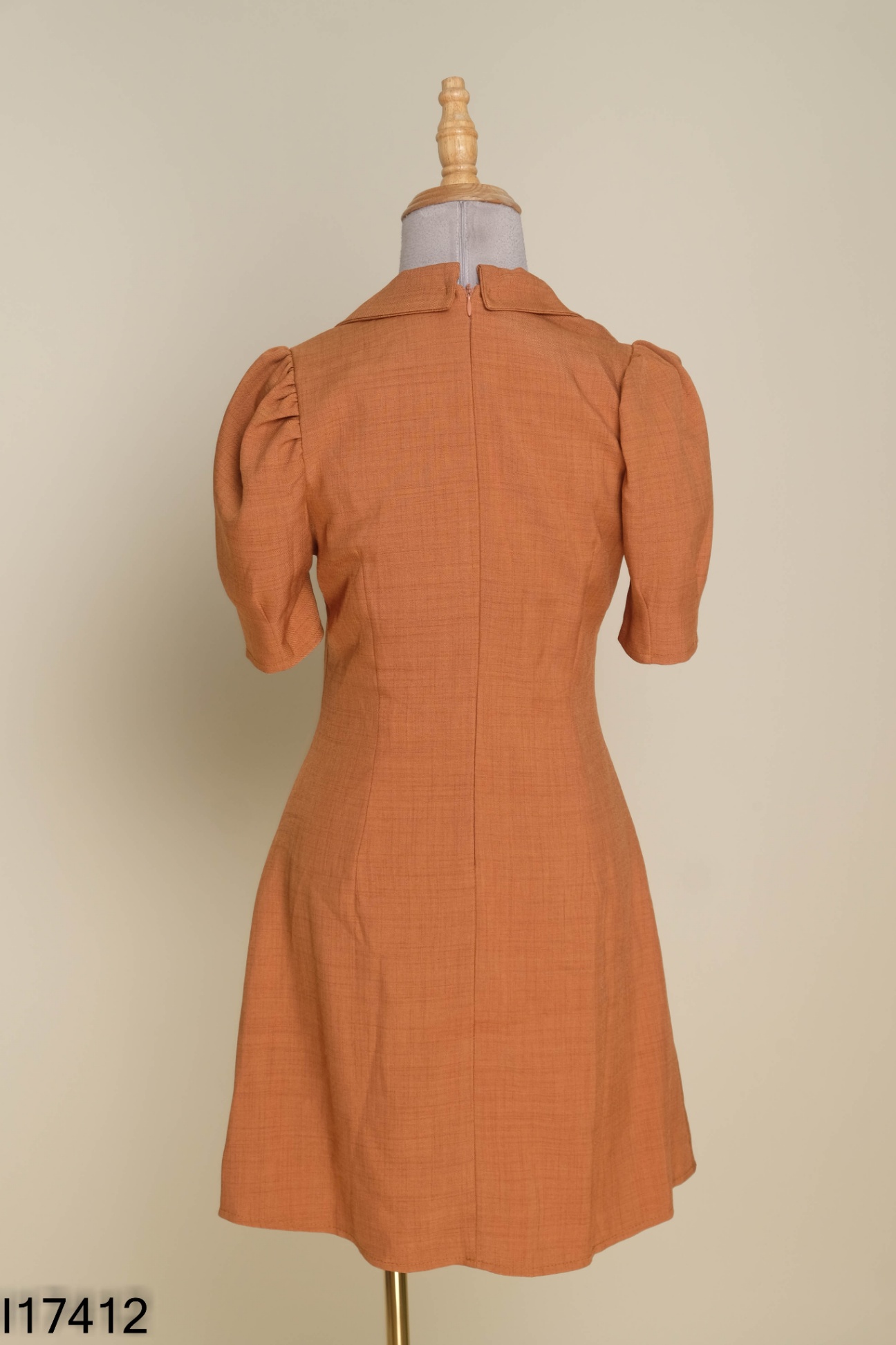 Váy nâu cổ vest túi ngang