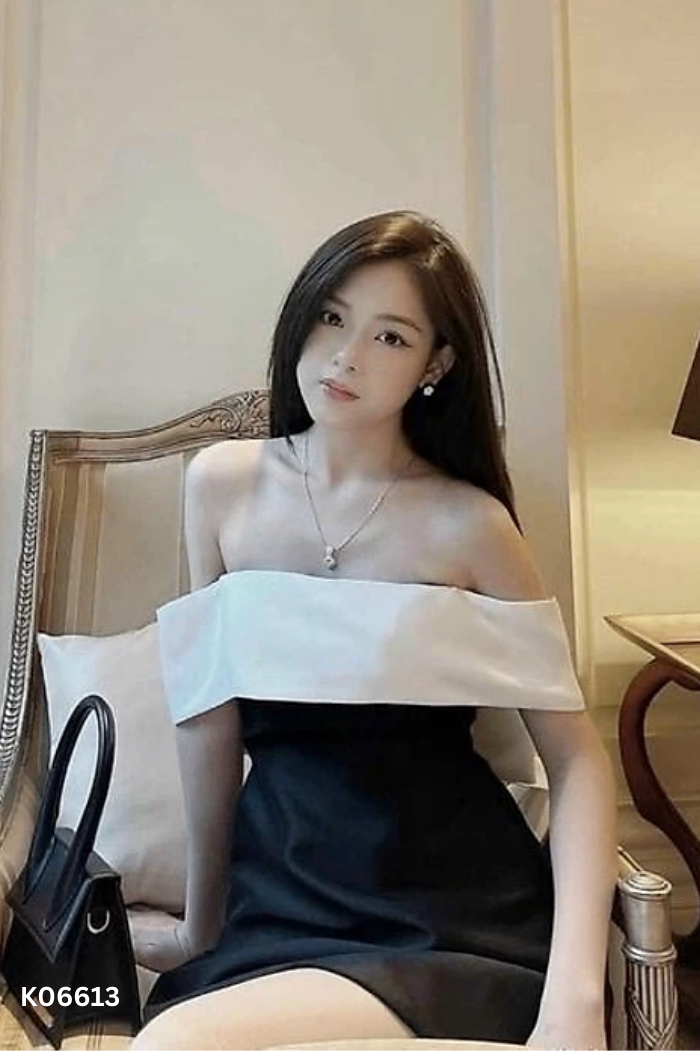 Váy trễ vai đen phối nơ trắng