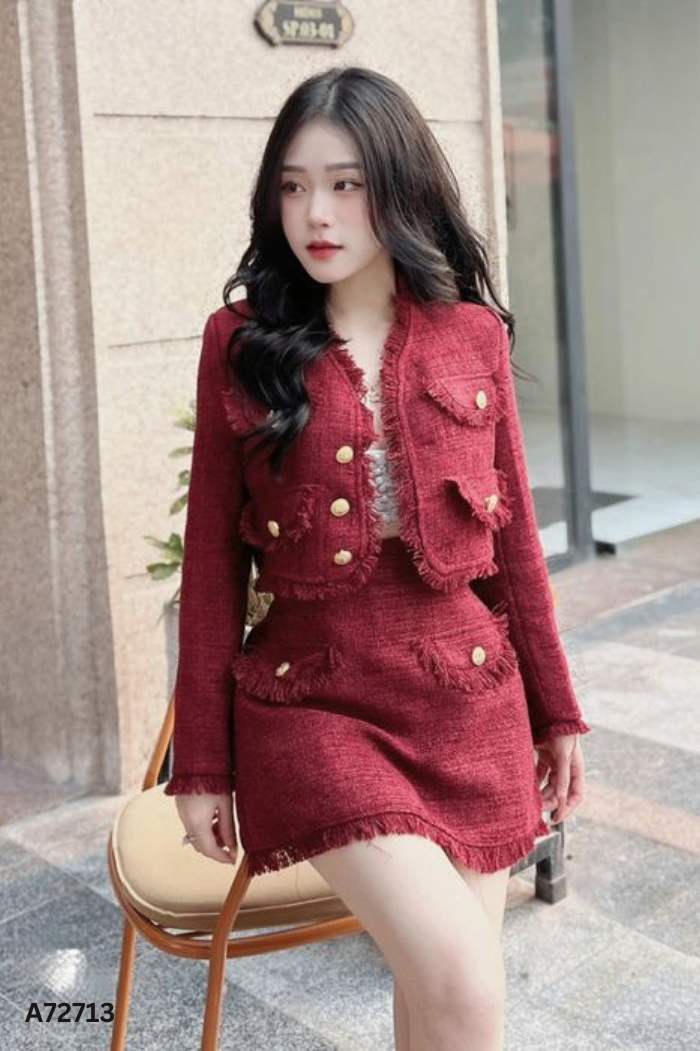 Set áo khoác dạ đỏ khuy vàng+chân váy