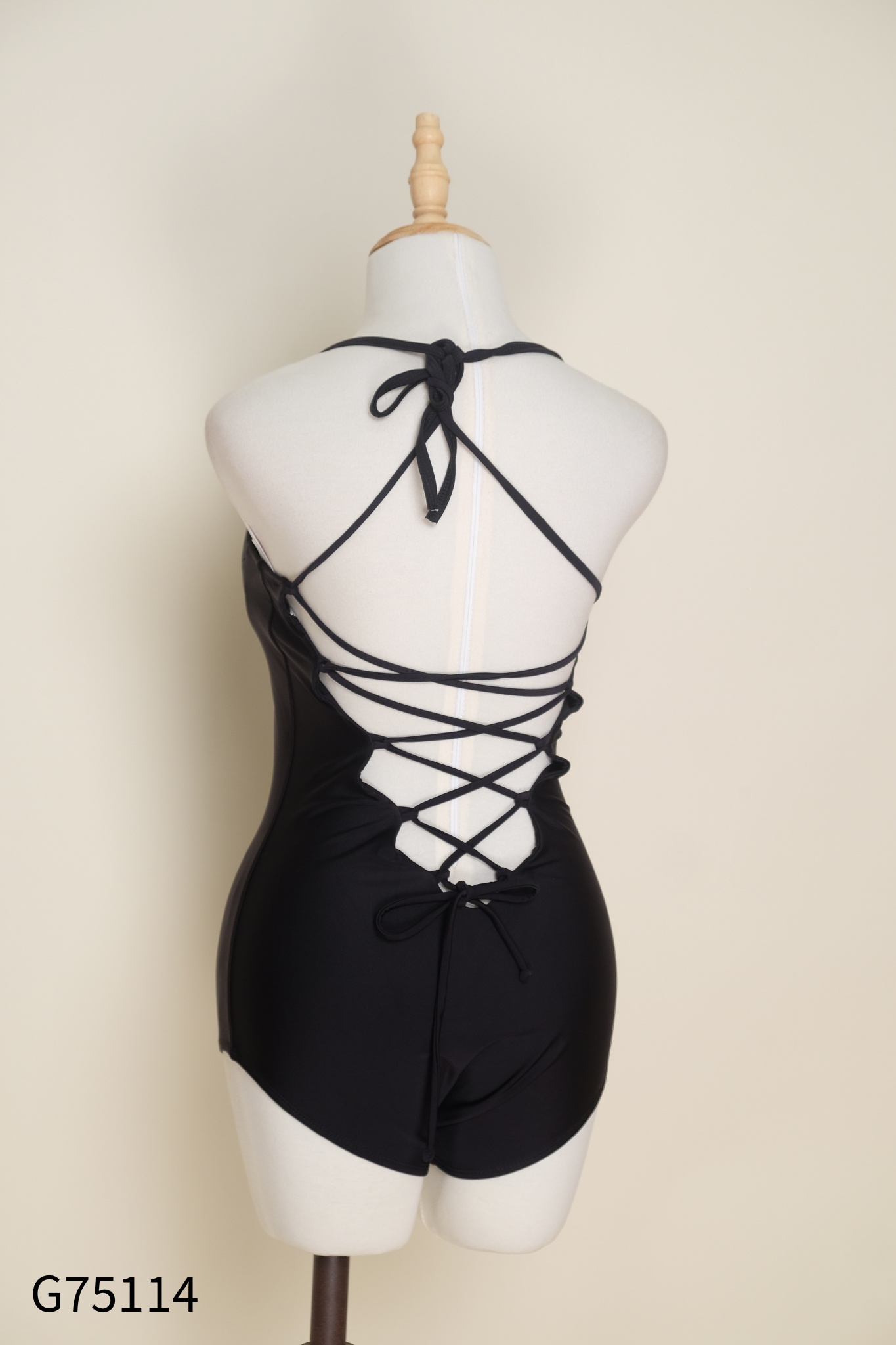 Bikini đen phối dây