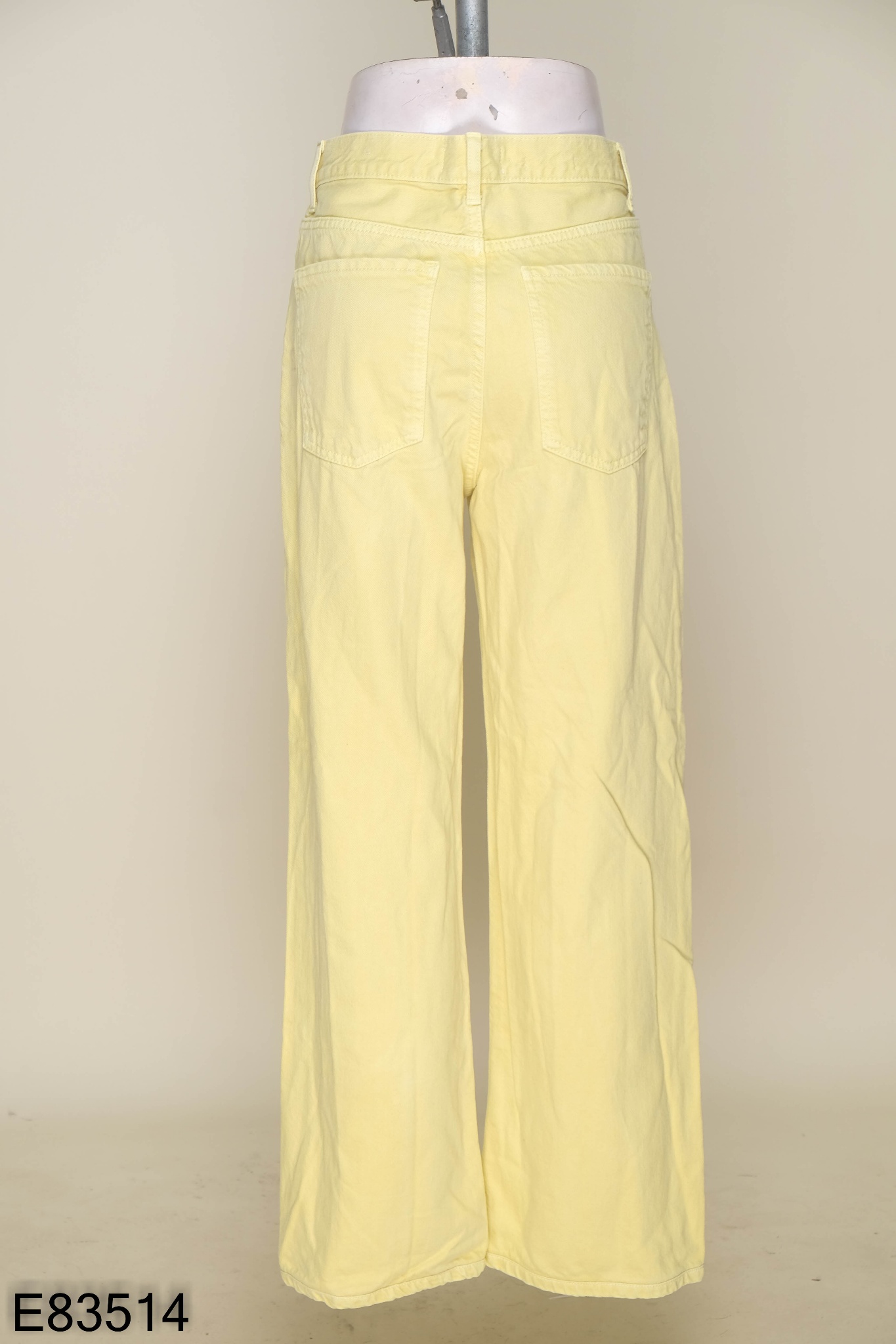 Quần jeans MANGO vàng trơn