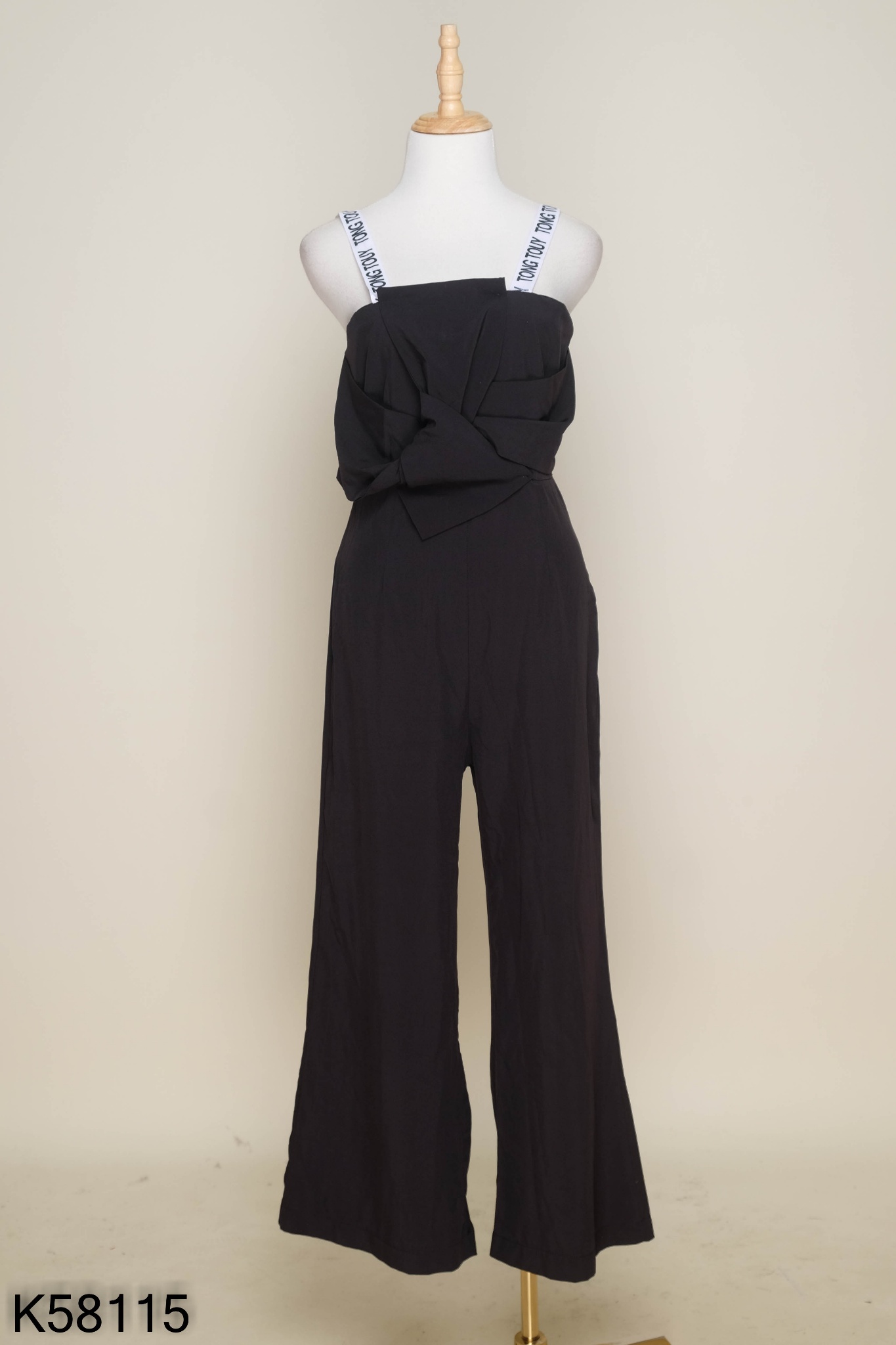 Jumpsuit 2s đen xoắn kiểu